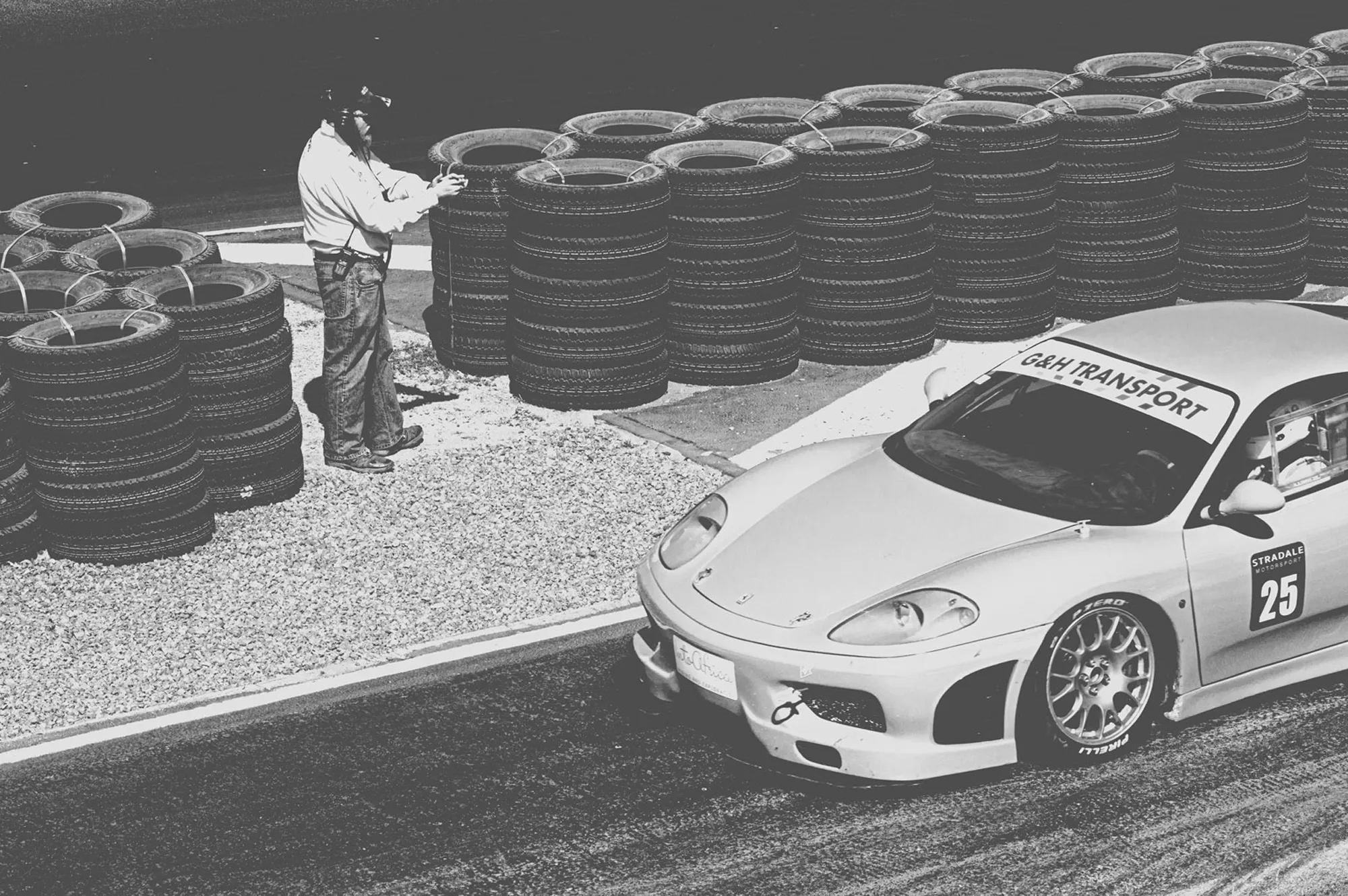 2019-07-27 - Zwartkops Raceway - Man with clipboard beside race car
